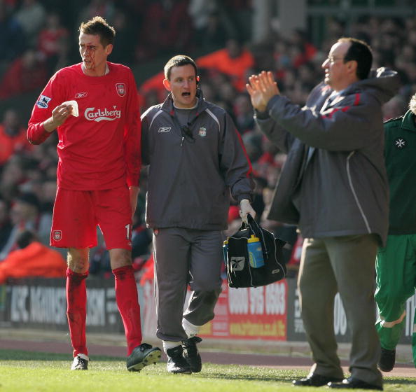 43.3米超远吊射破门，亚当斯创造本赛季英超最远距离进球（亚当斯43.3米超级吊射，刷新本赛季英超最远进球纪录）