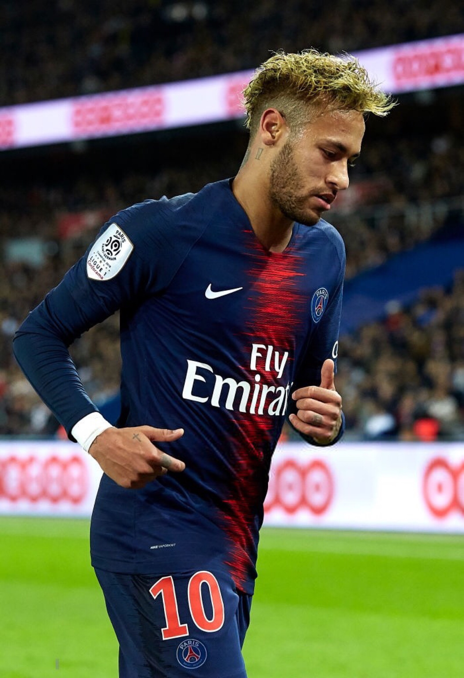 太阳报：狼队球迷团体将在对阵曼联前晚进场15分钟抗议老板