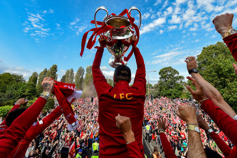 拜仁莱万多夫斯基关键进球锁定胜局（莱万关键破门助拜仁锁定胜利）