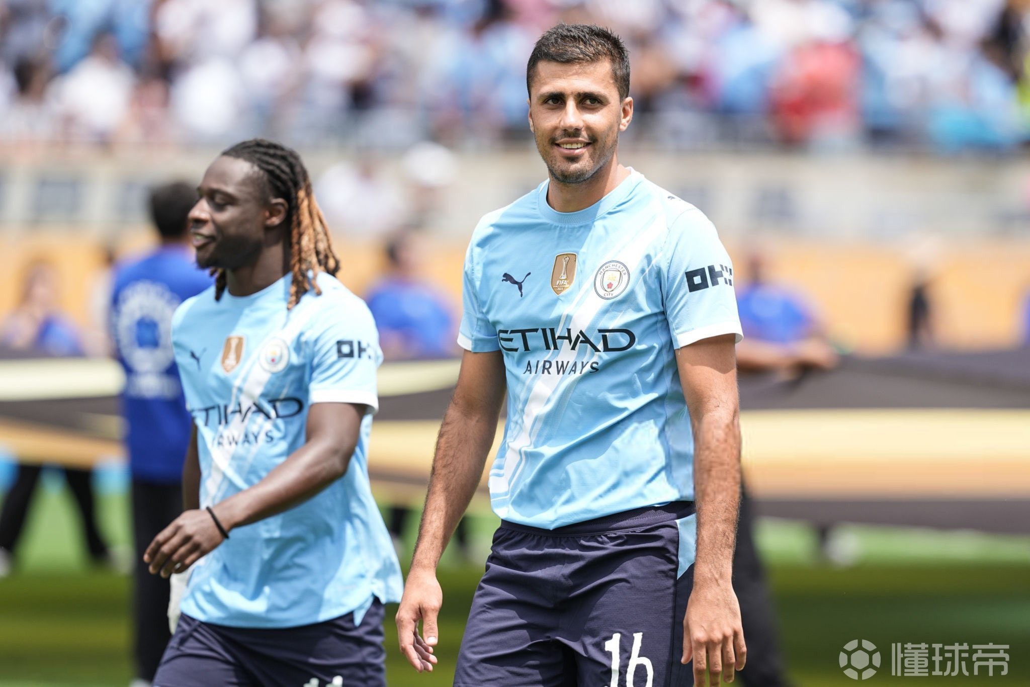 纳尼：葡萄牙队团结一致有很大机会夺冠；曼联能重返英超前四（纳尼：葡萄牙若齐心协力夺冠希望大，曼联有望重返英超前四）