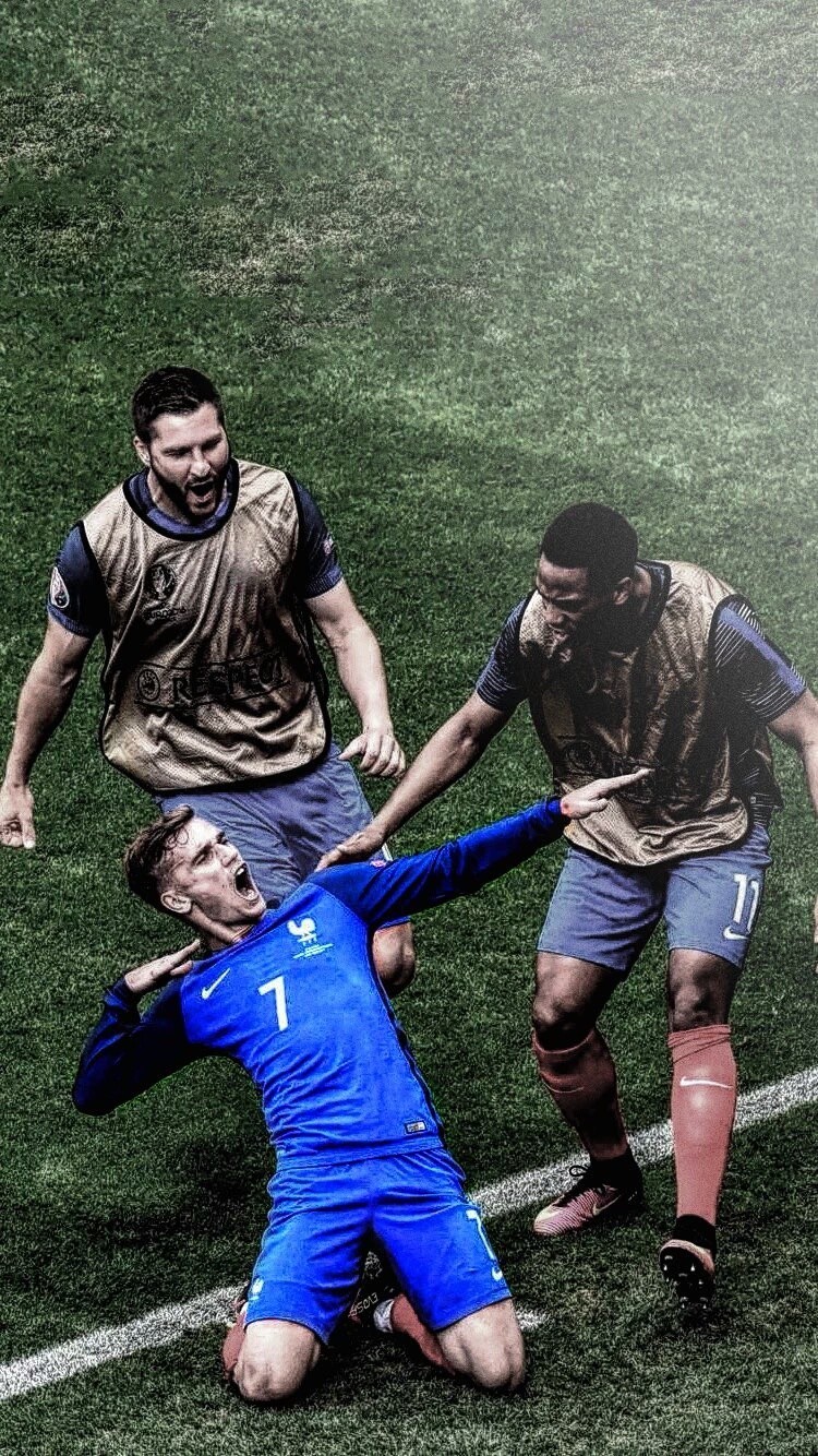 斯洛特下课？曝利物浦高层愿等到新年前 仍盼他过难关（斯洛特帅位告急？曝红军高层愿等到新年前，仍期望他挺过难关）