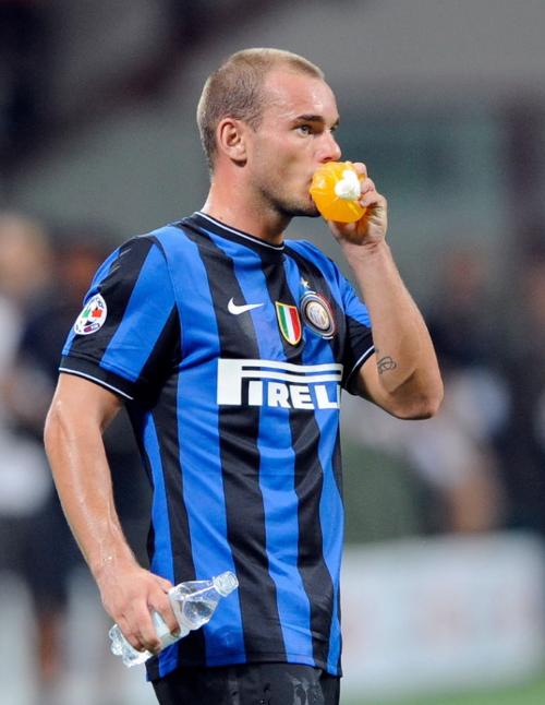 记者：海港对奥斯卡健康状况高度关切，通过多种方式表达慰问（记者称海港高度关注奥斯卡健康状况 多种方式传递慰问）