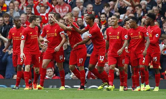 马卡：阿隆索面临执教皇马首次小危机，需平息更衣室不安情绪（马卡报：阿隆索遭遇皇马执教首个小危机，急需安抚更衣室情绪）