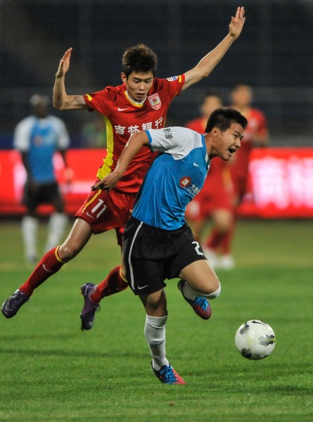 米兰故意输给拉齐奥就为了放弃意大利杯？在我看来简...（米兰为放弃意大利杯而故意输给拉齐奥？我觉得这简直是…）