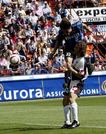 下半场发力！康宁汉姆15中7得到27分4篮板9助攻