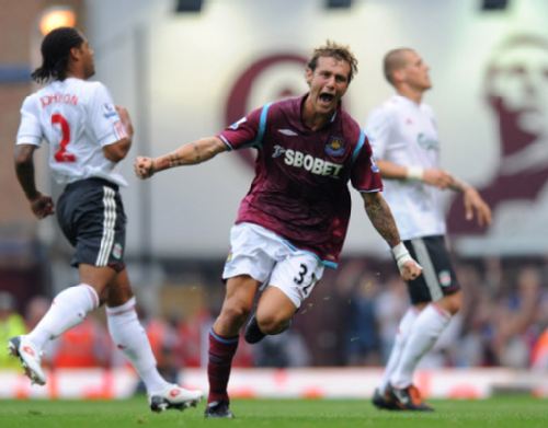 B席48次英超助攻超越阿圭罗，曼城队史仅次于丁丁和D席（B席英超助攻达48次超越阿圭罗，曼城队史仅逊丁丁与D席）