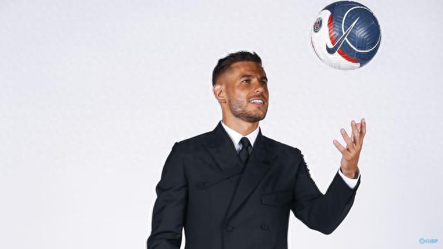 雷迪克：东契奇在并非最佳状态下拿下三双，不可思议的表现（雷迪克盛赞东契奇：状态未达巅峰仍砍三双，令人惊叹）