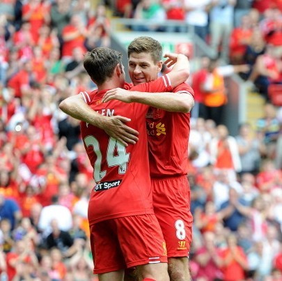 足球英足总宣布新规，严惩假摔行为引关注（英足总推出新规：严罚假摔行为引发热议）